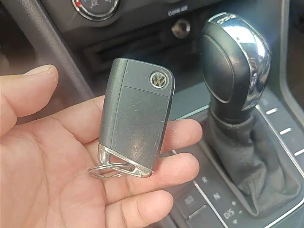 Volkswagen Tiguan L 2020 330TSI Auto 2WD Trend China VI фото 9