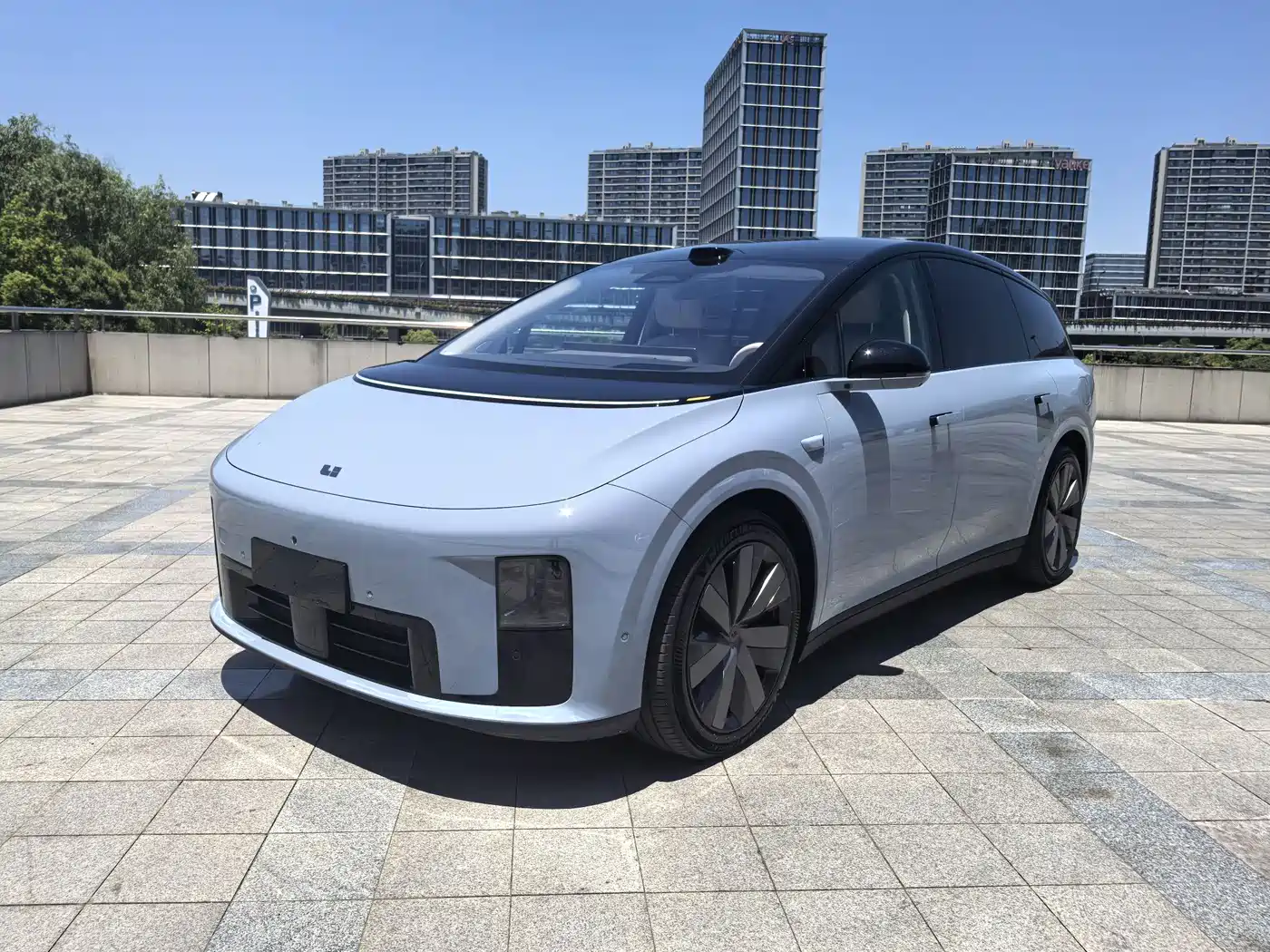 Li Auto Li i8 2025 Standard Edition