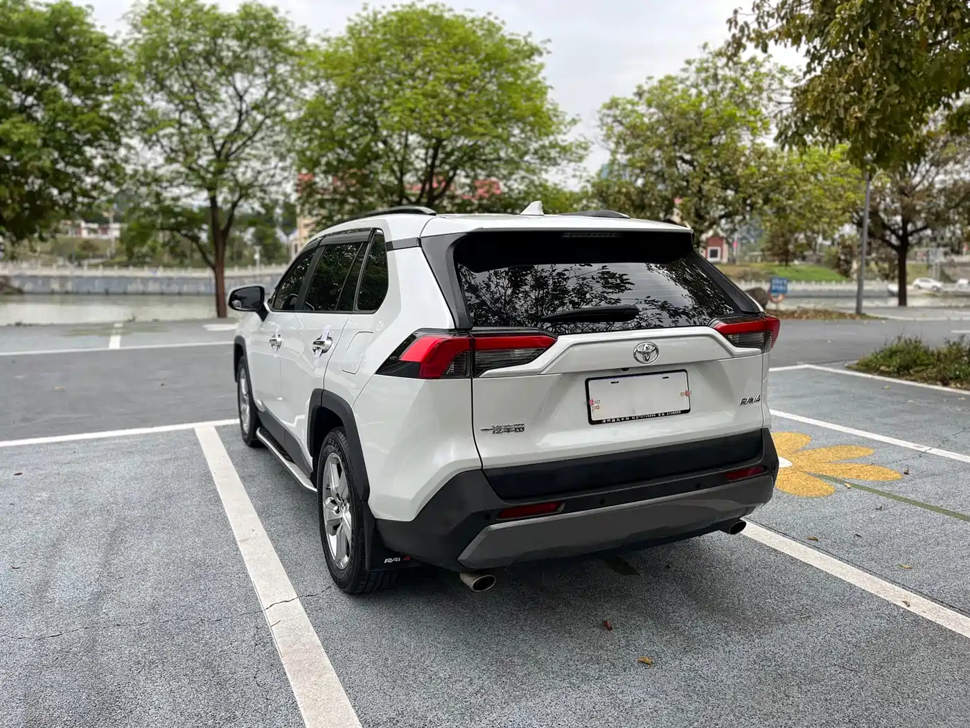 Toyota RAV4 Rongfang 2022 2.0L CVT 2WD Trend Edition фото 16