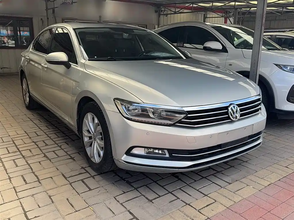 Volkswagen Magotan 2017 330TSI DSG Luxury фото 4