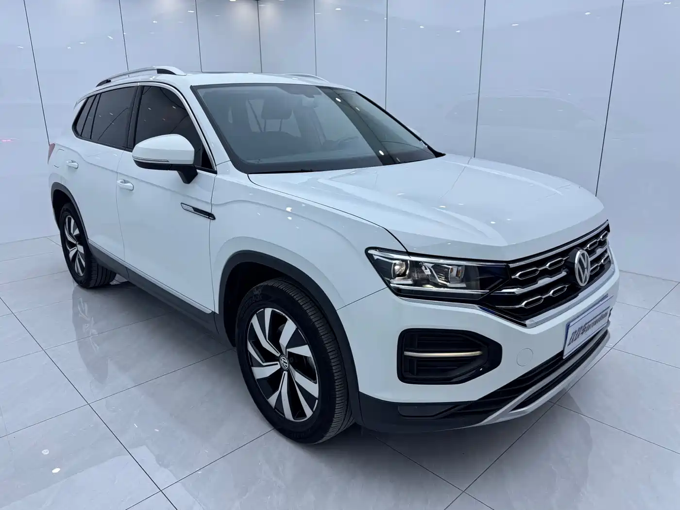 Volkswagen Tayron 2022 280TSI 2WD Luxury Smart Connect Edition фото 3