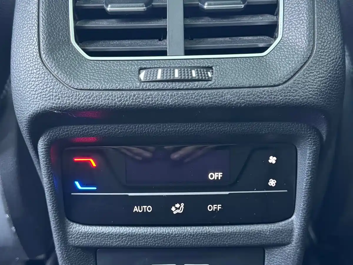 Volkswagen Tayron 2022 280TSI 2WD Luxury Smart Connect Edition фото 12