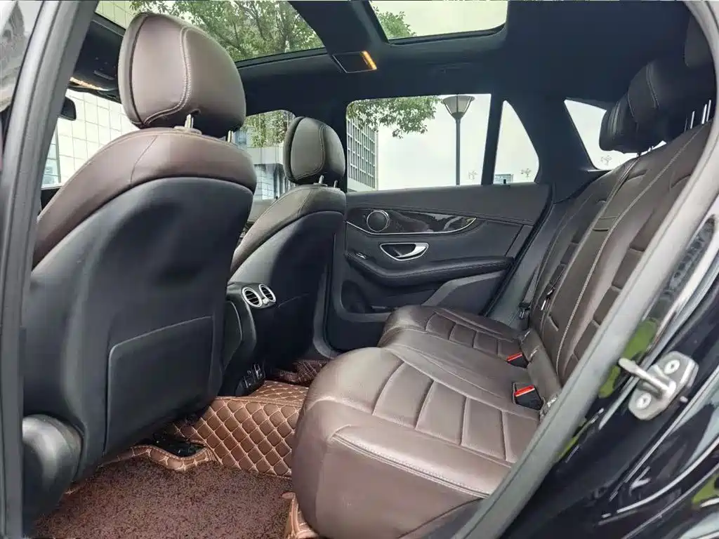 Mercedes-Benz GLC 2019 GLC 260 4MATIC Dynamic фото 6