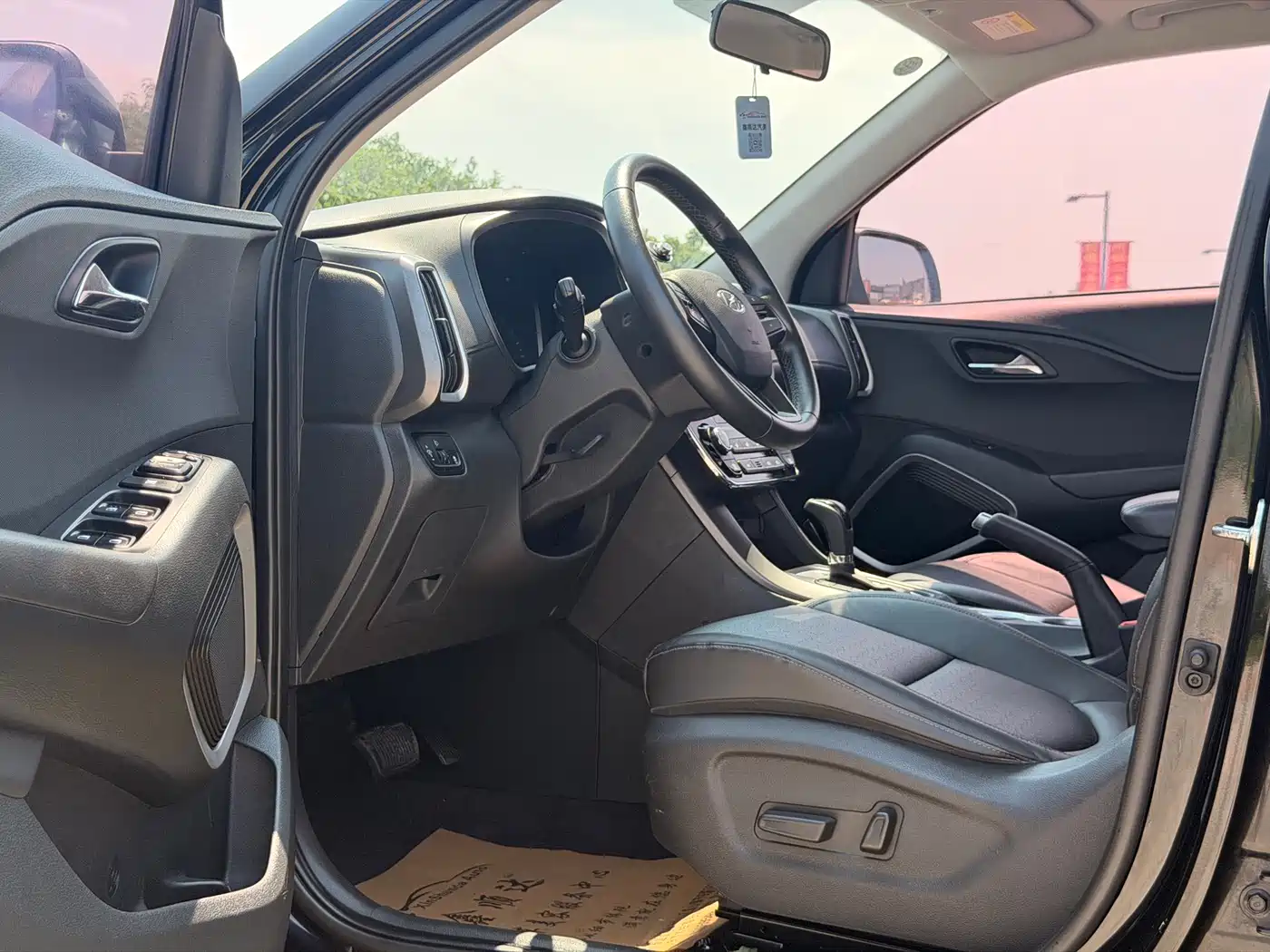 Hyundai Beijing Hyundai ix35 2018 2.0L Automatic 2WD Zhiyong·Enjoyment Edition фото 5