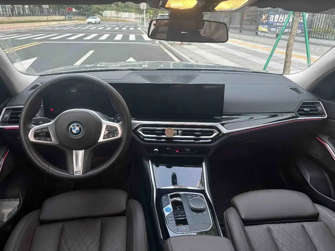 BMW i3 2022 eDrive 35 L фото 8