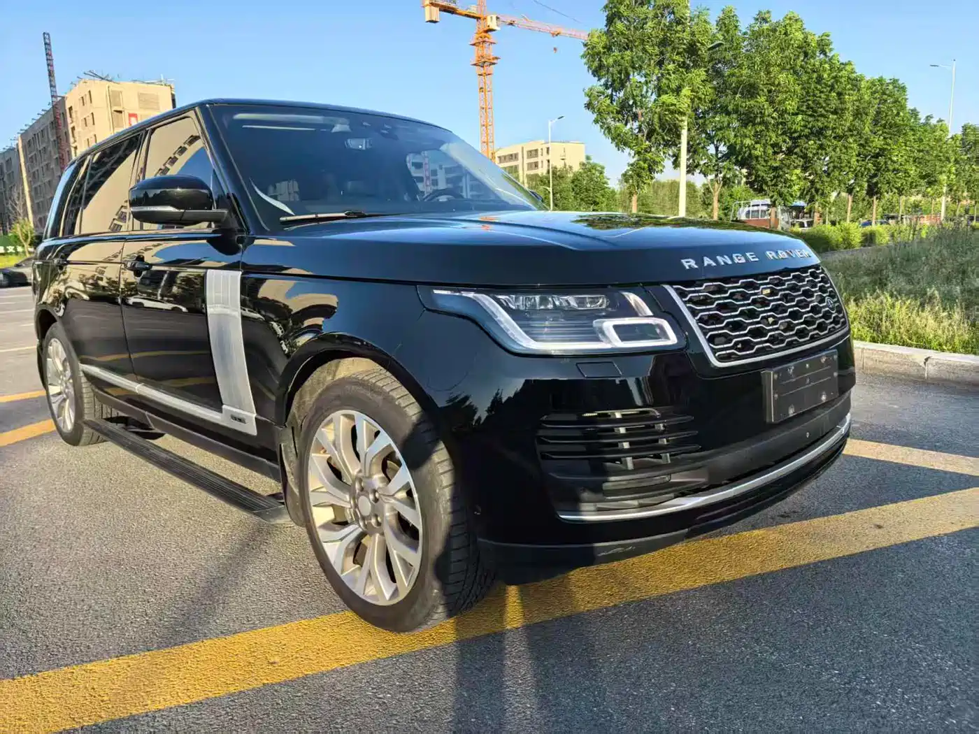 Land Rover Range Rover 2018 3.0 SC V6 Vogue SE Genesis Extended Edition фото 3