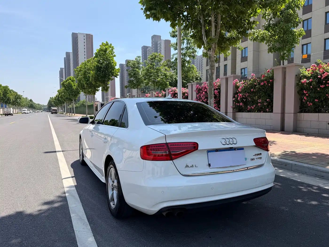 Audi A4L 2013 35 TFSI Automatic Standard фото 15