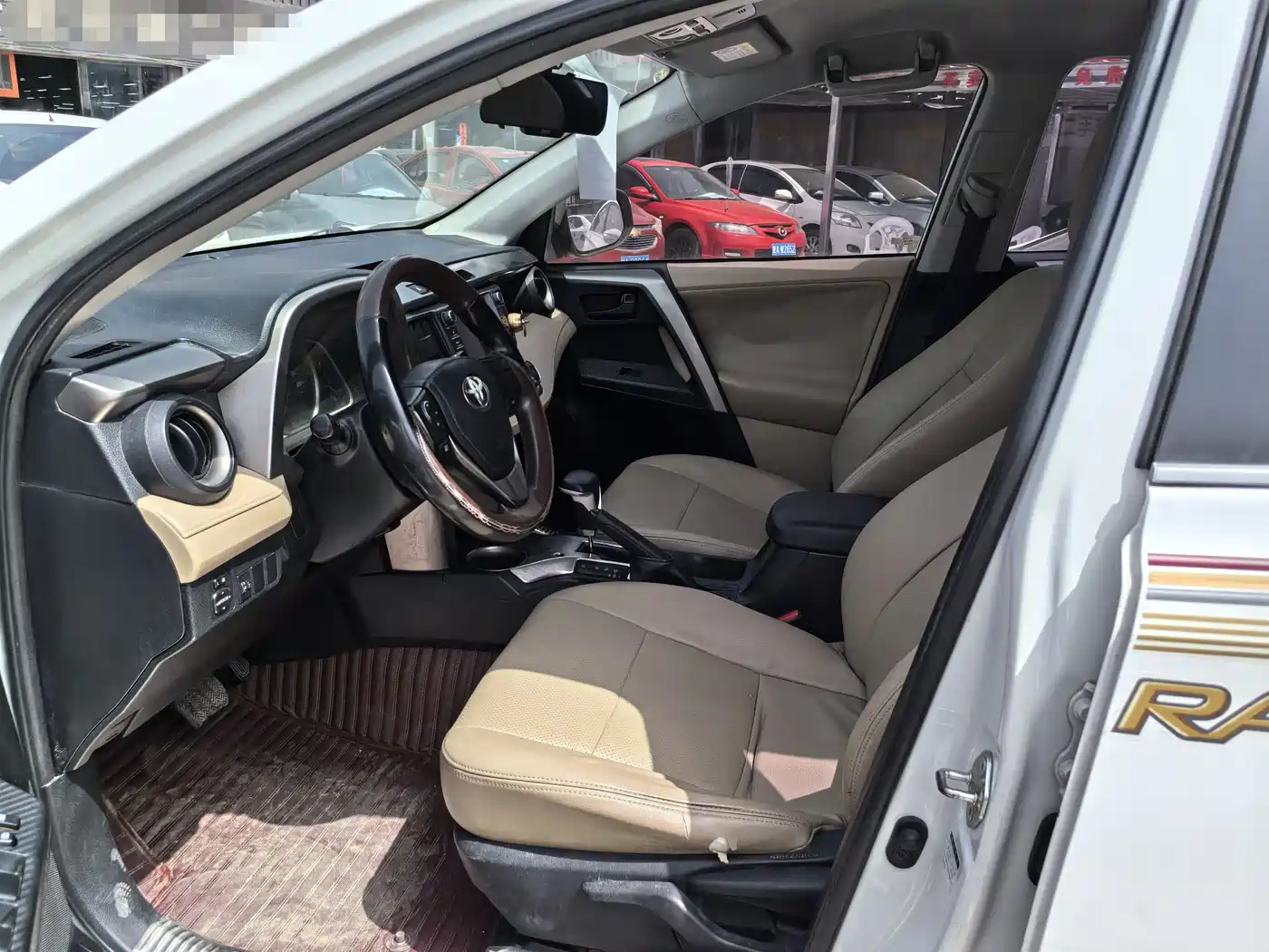 Toyota RAV4 Rongfang 2013 2.0L CVT 2WD Urban фото 7
