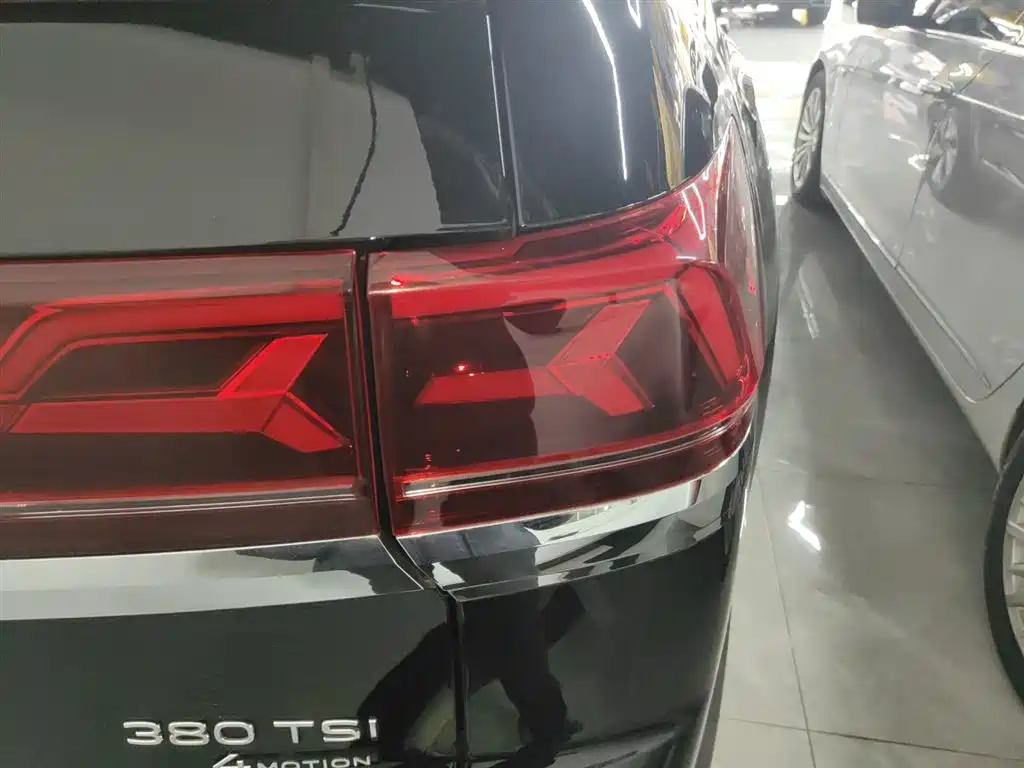 Volkswagen Teramont 2024 380TSI 4WD Dragon Glory Edition фото 8