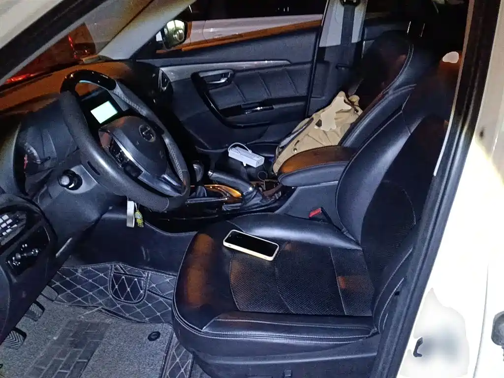 GAC Trumpchi Trumpchi GA6 2016 235T Manual Elite Edition фото 12