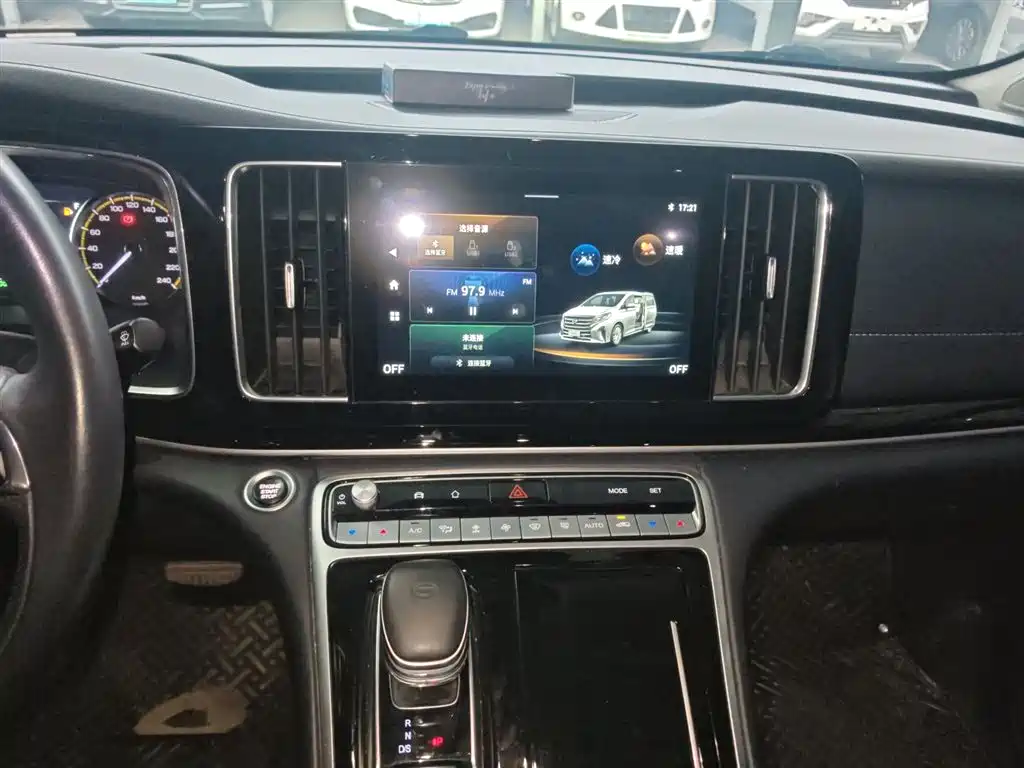 GAC Trumpchi Trumpchi M8 2023 Leading Series 390T Premium Edition фото 9