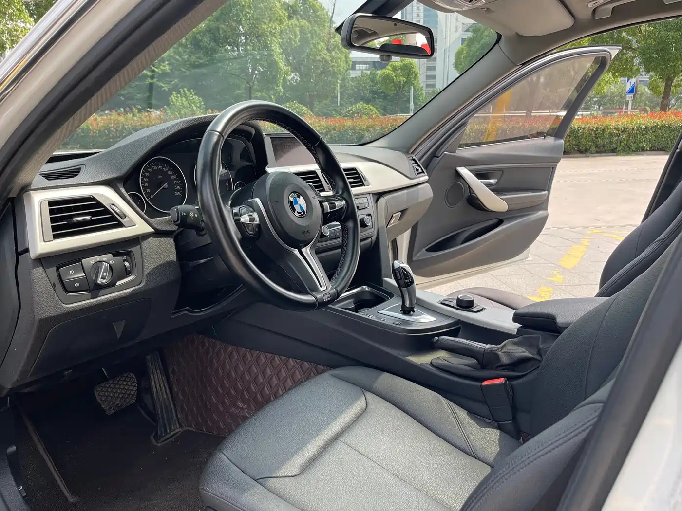 BMW 3 Series 2015 320Li Super Joy Fashion фото 3
