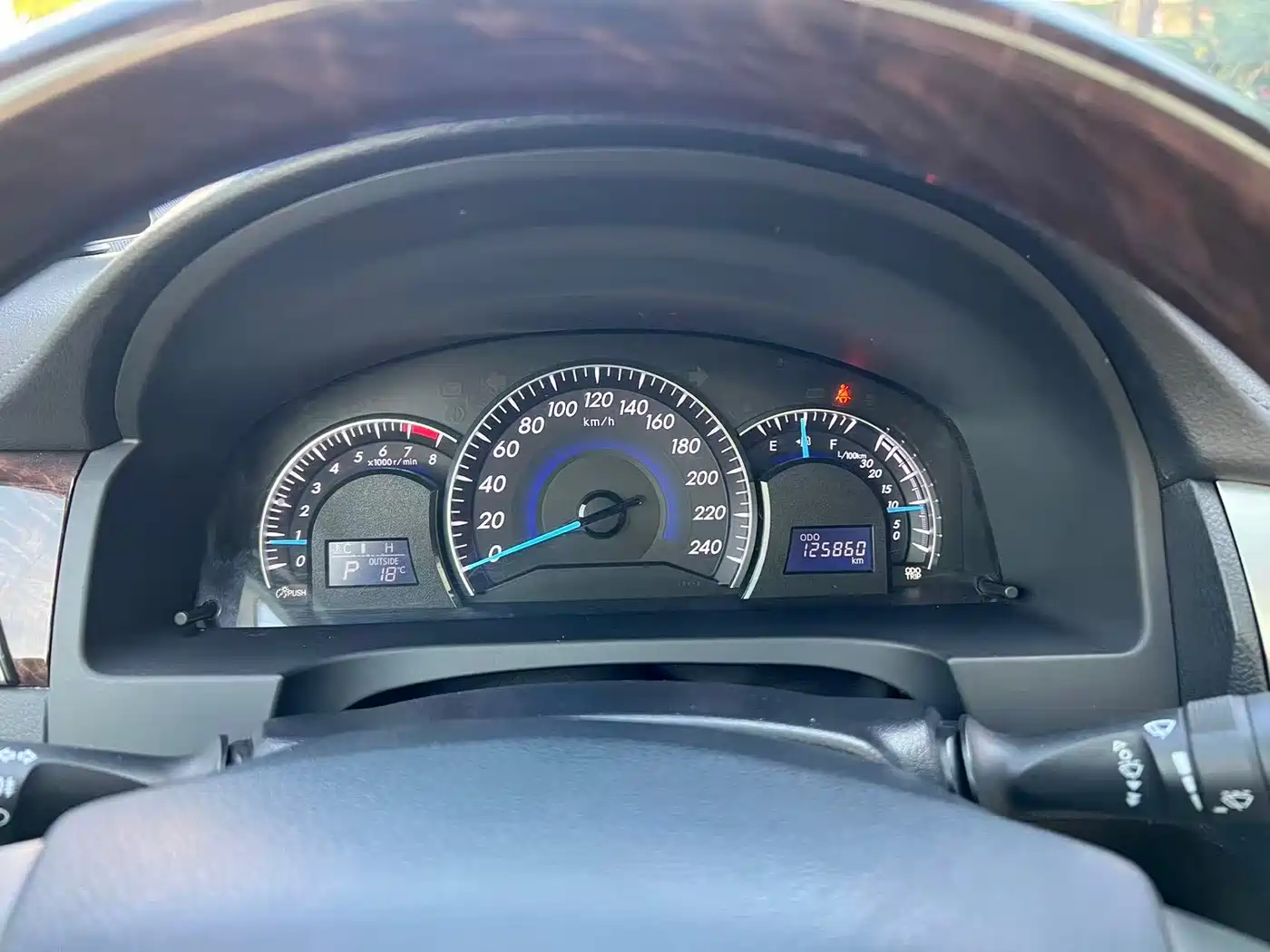 Toyota Camry 2015 2.0G Leading Edition фото 9