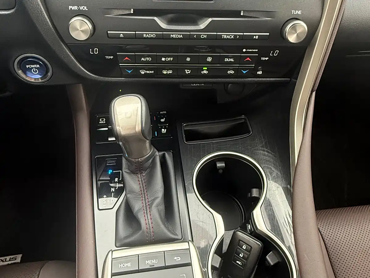 Lexus RX 2020 450h 4WD Elegance Edition China VI фото 6
