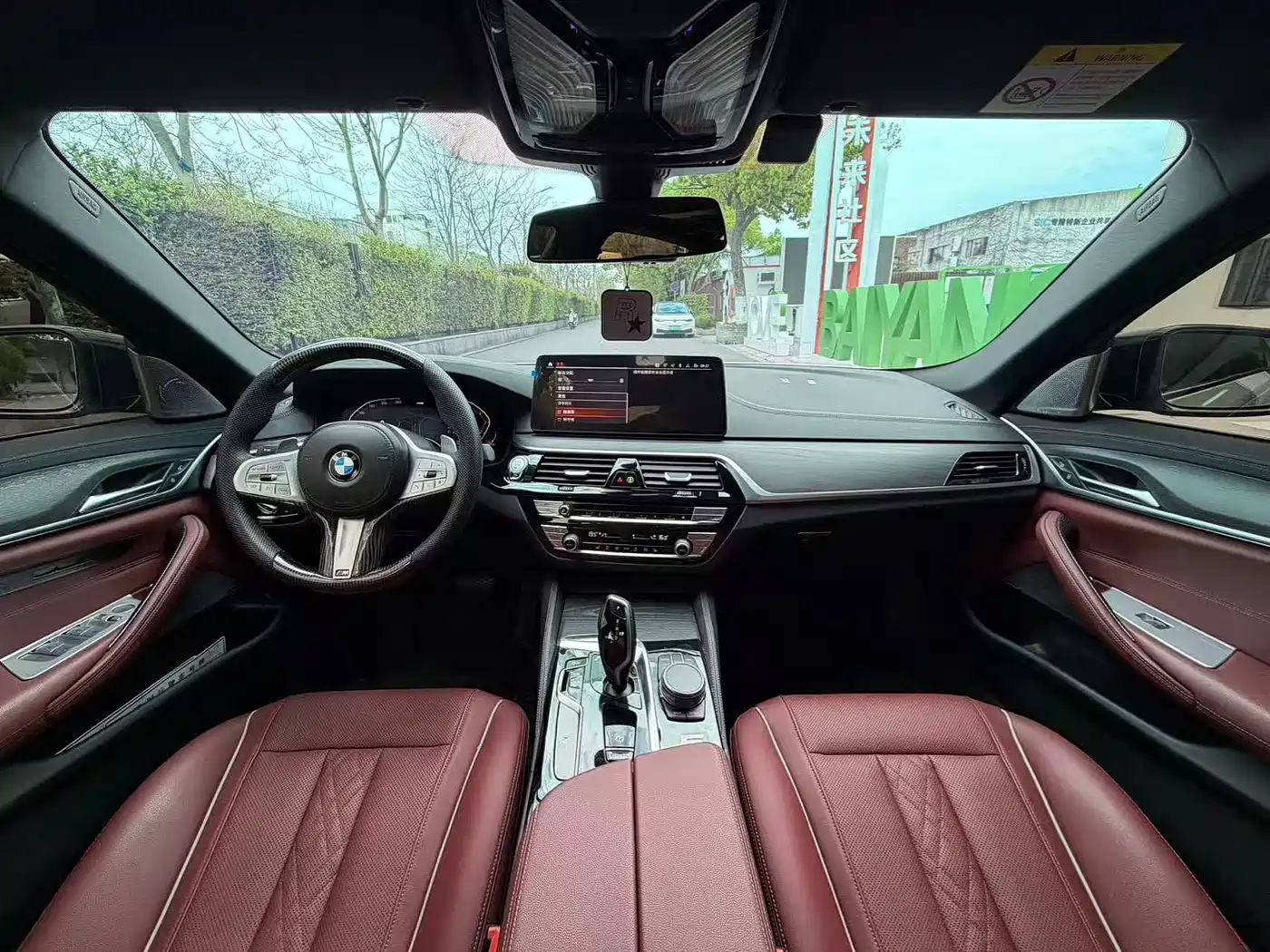 BMW 5 Series 2022 530Li Leading M Sport Package фото 12