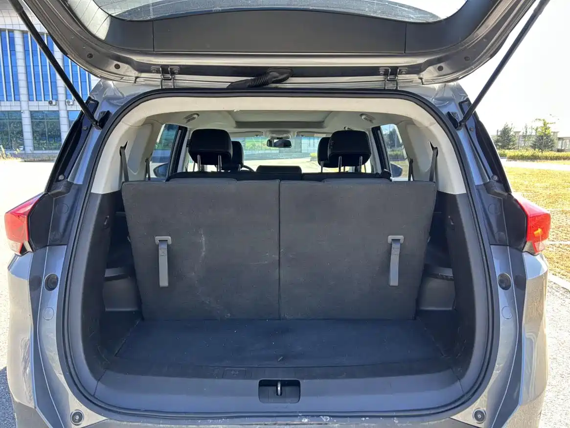 Chevrolet Orlando 2023 2020 Mild Hybrid Redline 530T Automatic Prestige Edition (5+2 seater)