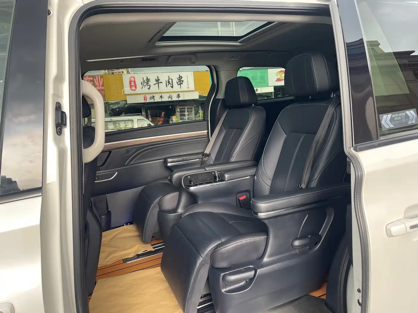 GAC Trumpchi Trumpchi M8 2021 Leading Show Series 390T Prestige Edition фото 10