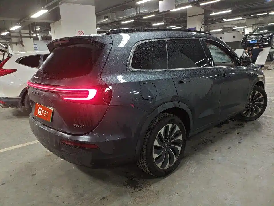 AITO Wenjie AITO M7 2024 1.5T Smart AWD Max Edition 5-Seater фото 3