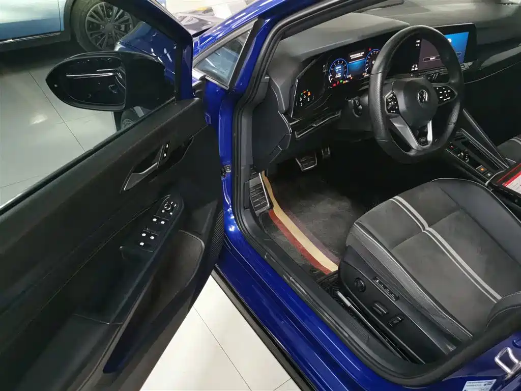 Volkswagen Golf 2021 280TSI DSG R-Line фото 13