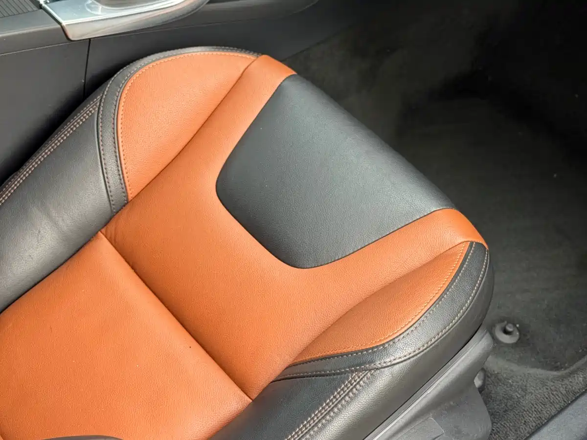 Фото 24 - Volvo V60