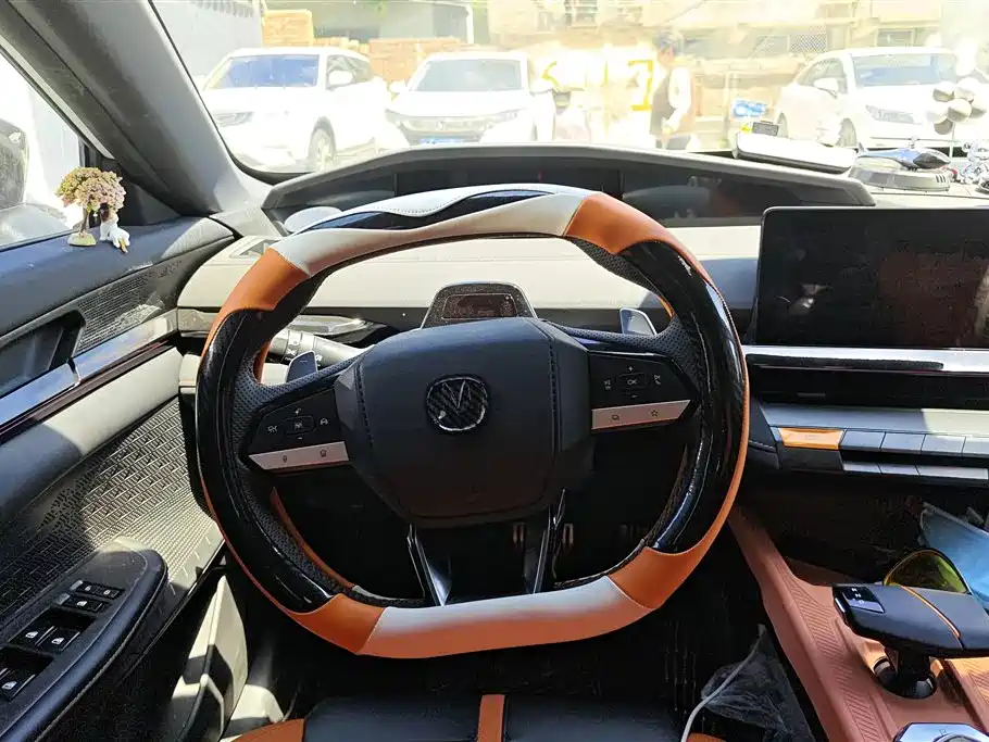 CHANGAN UNI-V