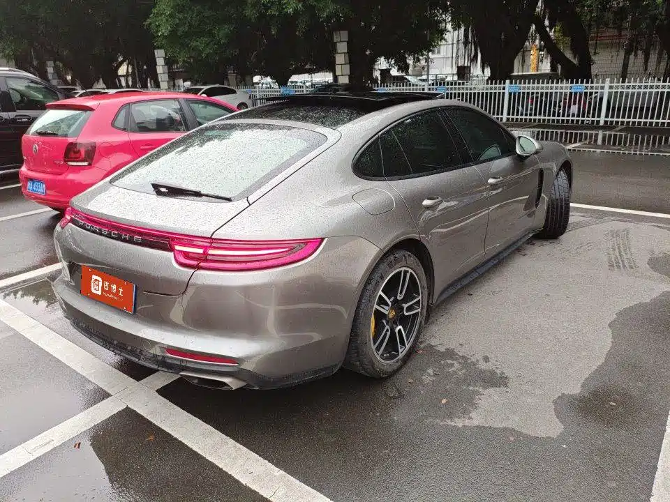 Porsche Panamera 2017 Panamera 3.0T фото 2