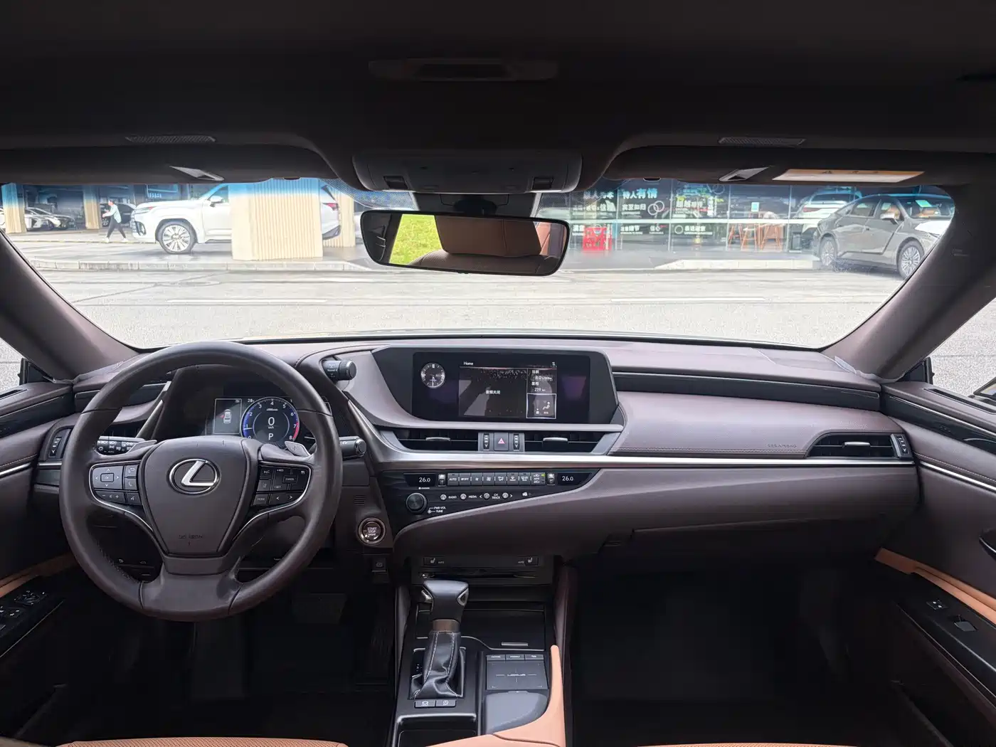 Фото 5 - Lexus ES