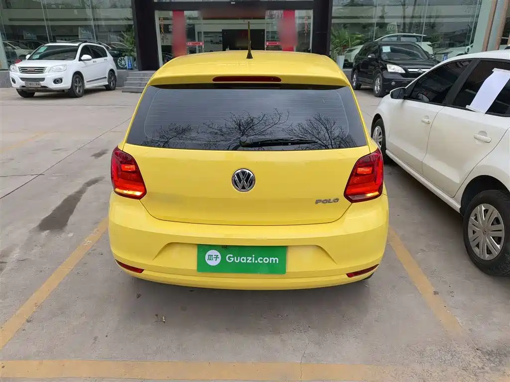 Volkswagen Polo 2016 1.4L Automatic Trend фото 6