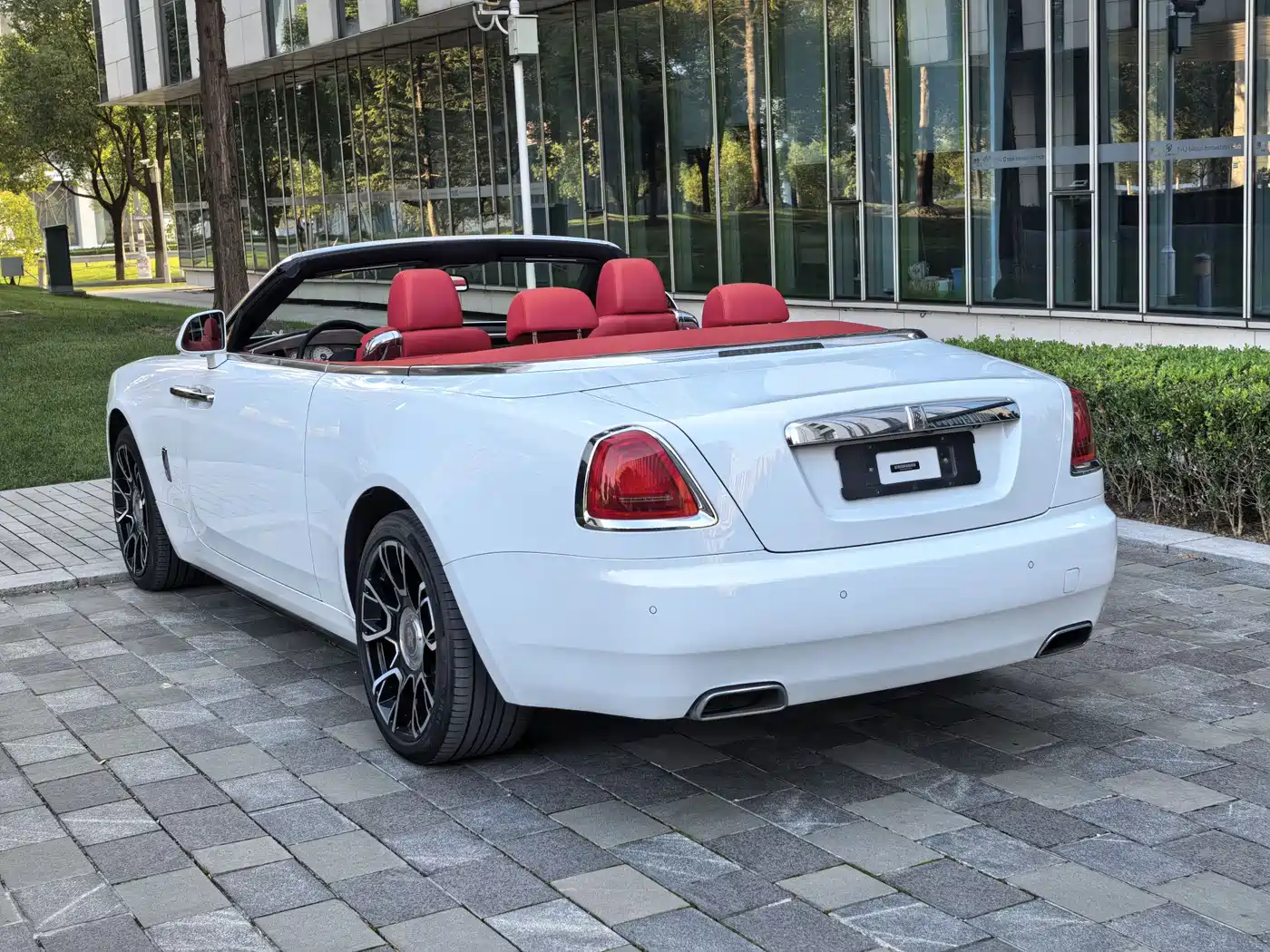 Rolls-Royce Dawn 2021 2018 6.6T Standard