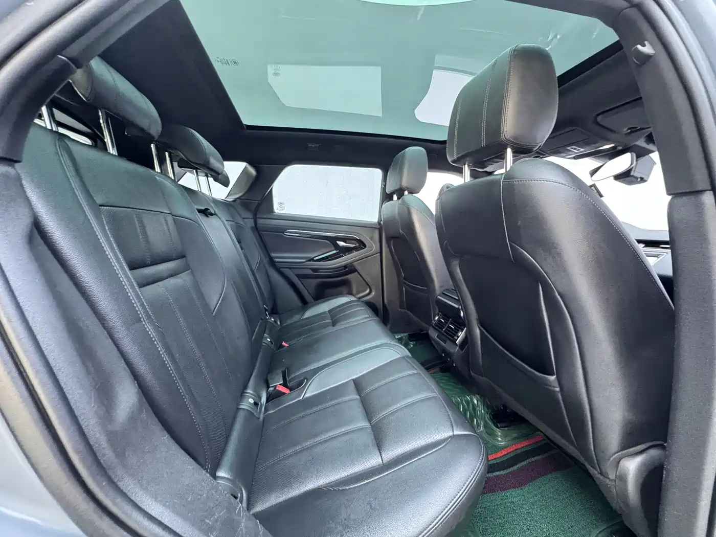 Land Rover Range Rover Evoque 2020 Model 249PS R-DYNAMIC S Gloss Black Sport Edition фото 9