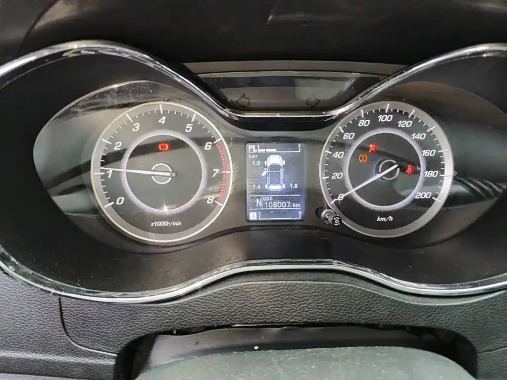 Baojun 560 2017 2016 1.8L iAMT Luxury