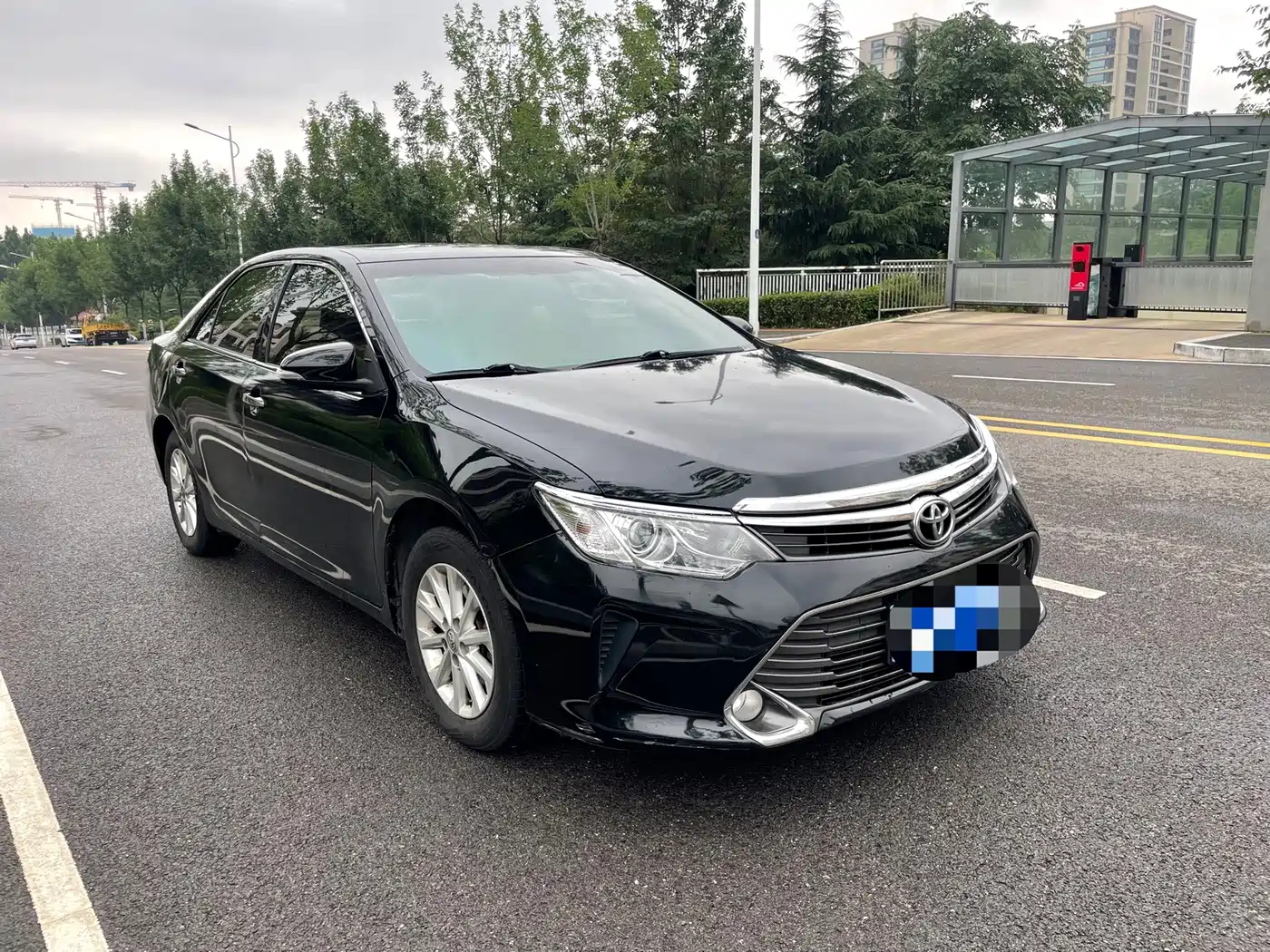 Photo 3 - Toyota Camry
