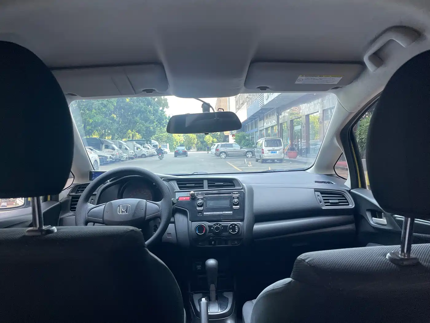 Фото 5 - Honda Fit