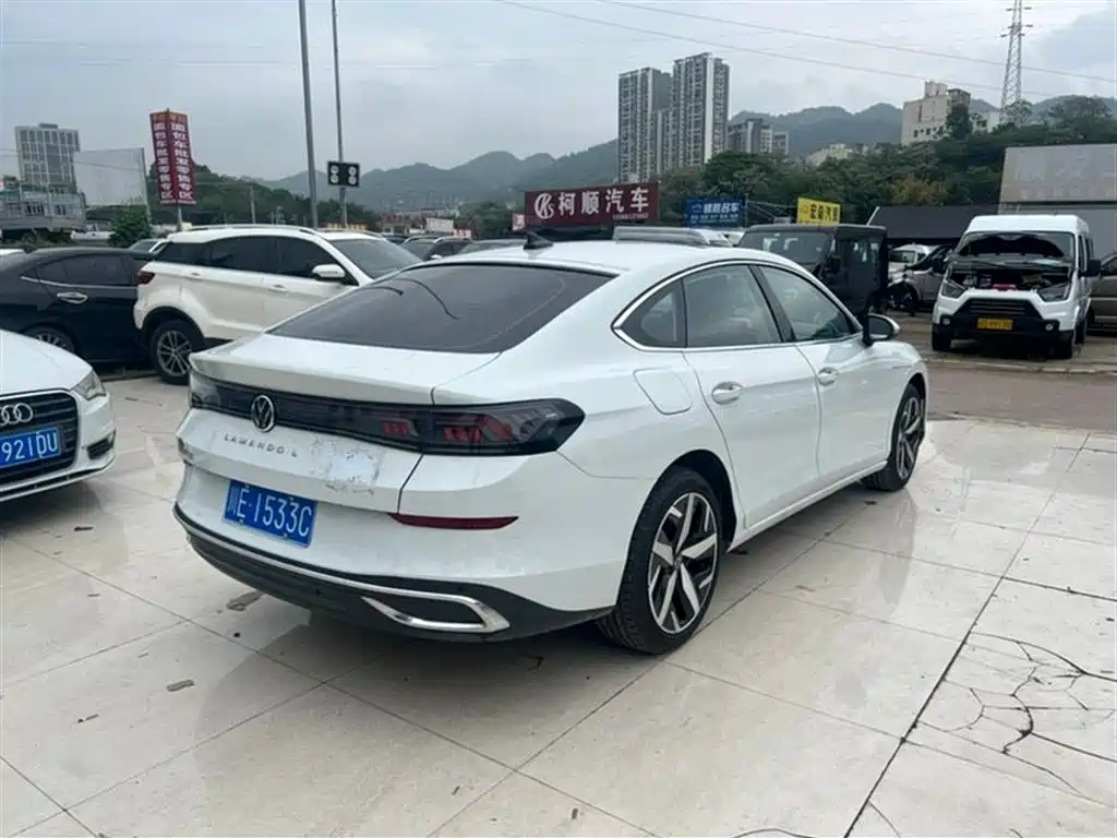 VOLKSWAGEN LINGDU