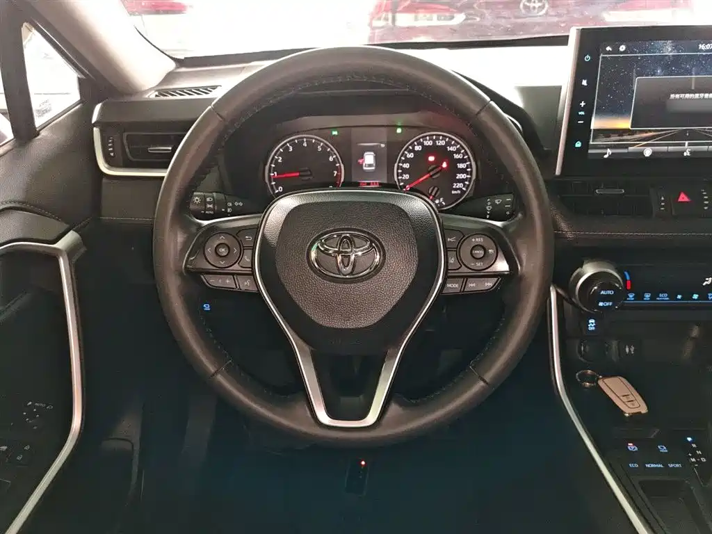 Toyota Wildlander 2022 2.0L CVT FWD Luxury PLUS Edition фото 7