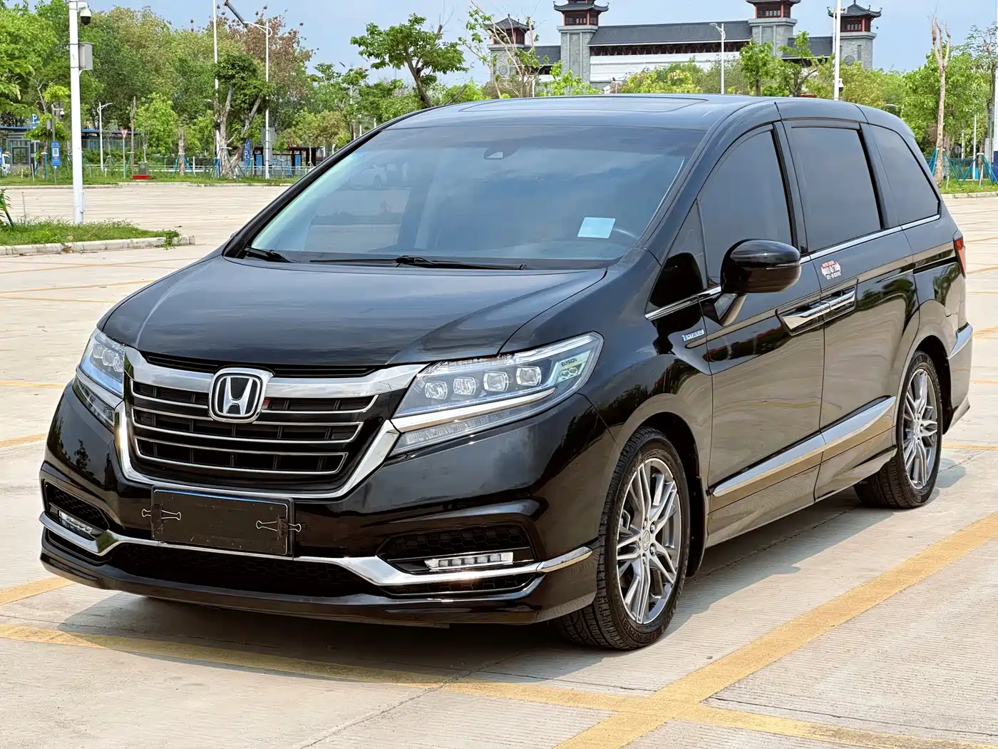 Honda Elysion 2019 2.0L Hybrid Luxury Edition
