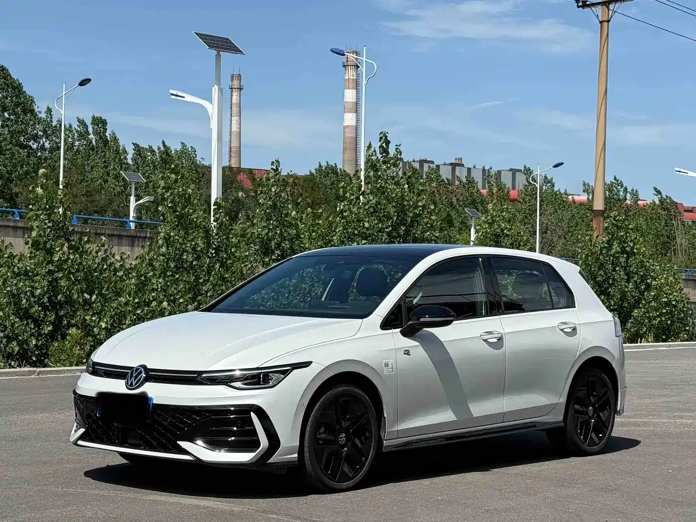 Volkswagen Golf 2025 300TSI R-Line