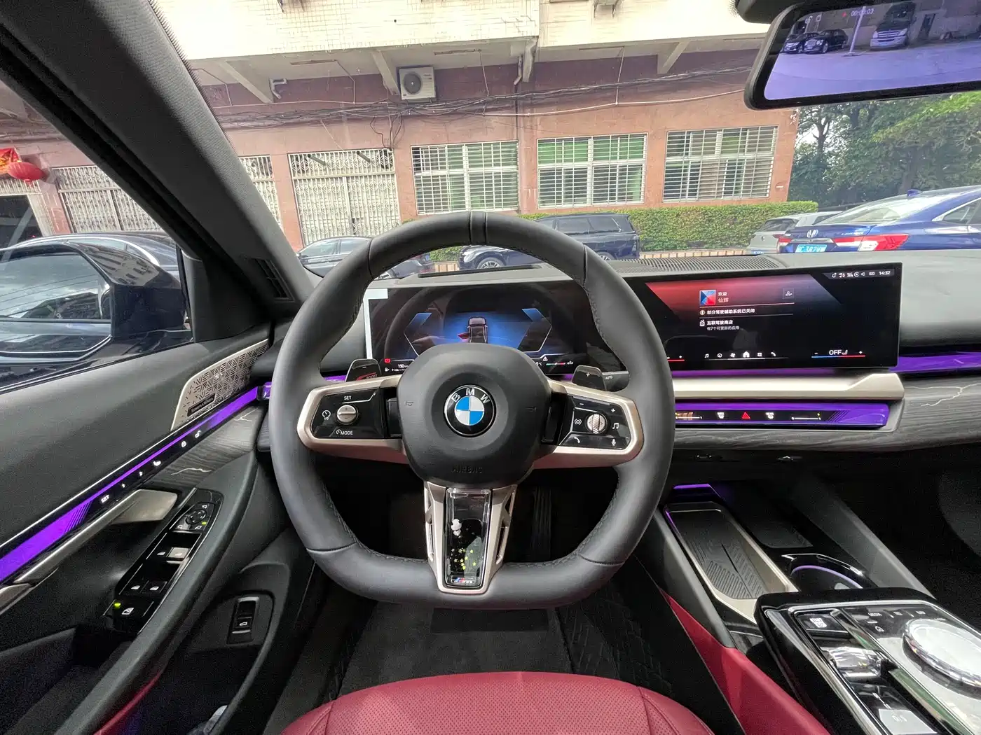 BMW 5 Series 2026 530Li Exclusive M Sport Package фото 15