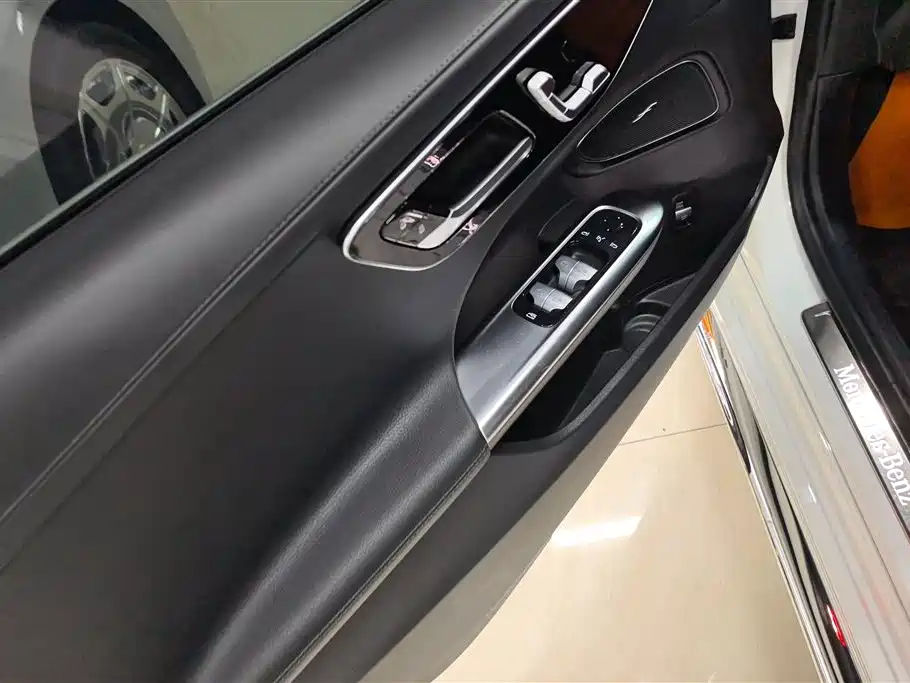 Mercedes-Benz C-Class 2024 Facelift III C 260 L Sport фото 7