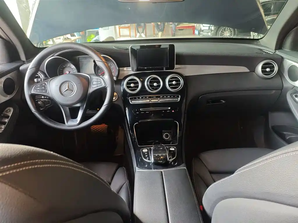 Mercedes-Benz GLC 2017 GLC 200 4MATIC фото 10