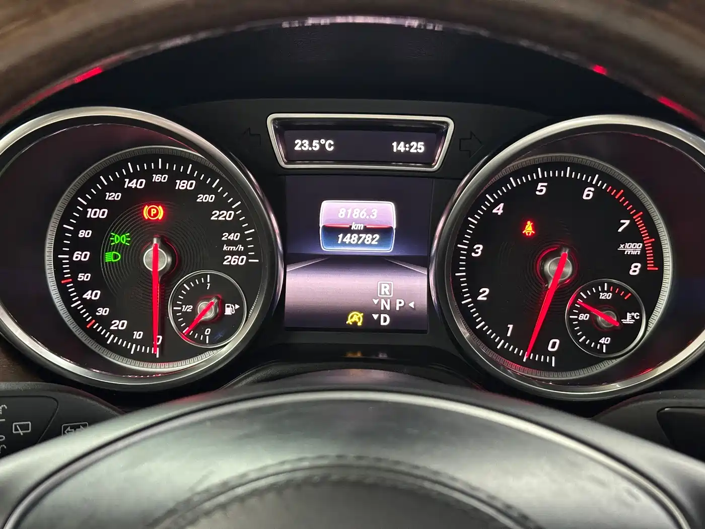 Mercedes-Benz GLS 2016 GLS 400 4MATIC Luxury фото 21