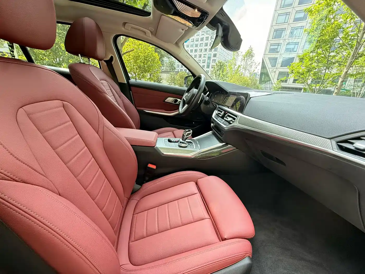 BMW 3 Series 2022 Facelift 325i M Sport Shadow Edition фото 9