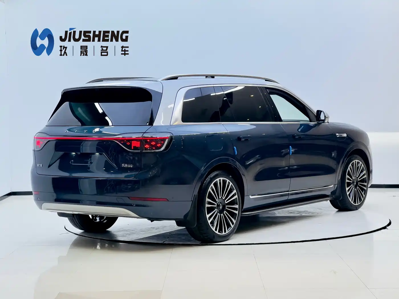 AITO Wenjie AITO M9 2024 Extended Range Ultra 42kWh 6-Seater фото 10