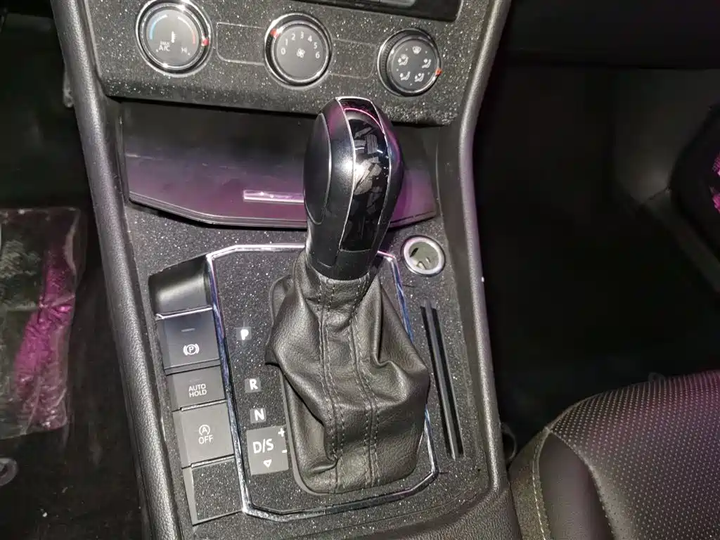 Volkswagen Lavida 2019 1.5L Automatic Comfort Edition China VI фото 7