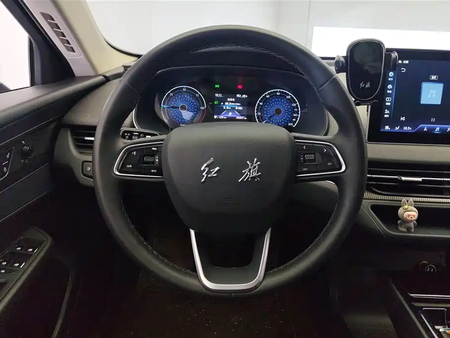 Hongqi E-QM5 2022 431km Charging Enjoyment Edition фото 15