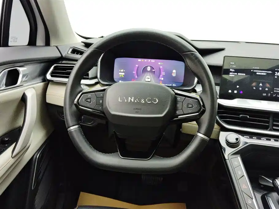 Lynk & Co 06 EM-P 2022 PHEV 84KM Range Pro фото 15