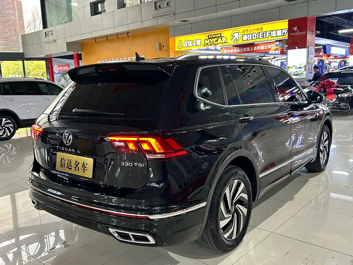 Volkswagen Tiguan L 2024 Outstanding 330TSI Auto 2WD R-Line Dragon Glory Edition фото 21
