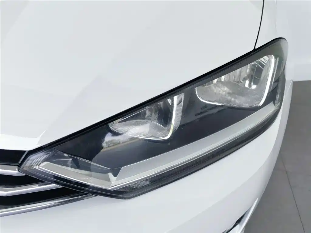 Volkswagen Golf Sportsvan 2016 1.6L Automatic Comfort фото 7