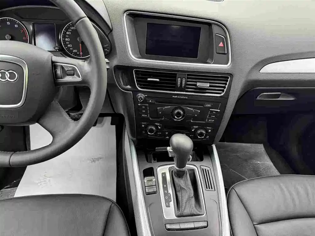 Audi Q5 2012 2.0TFSI Technology фото 5