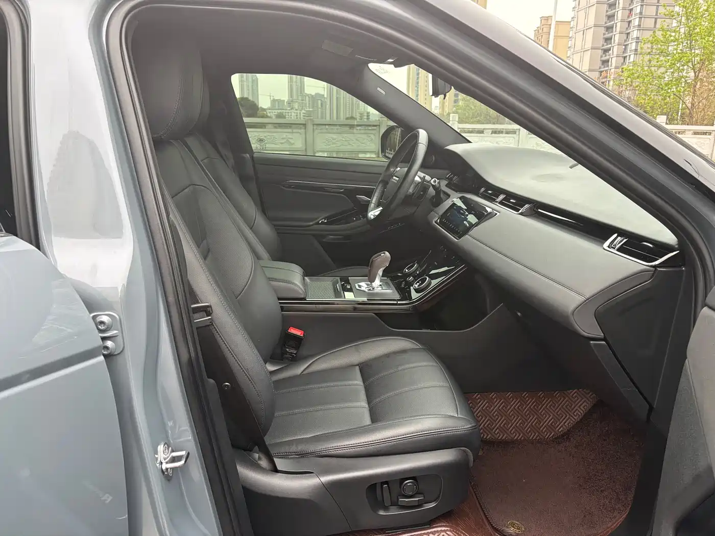 Land Rover Range Rover Evoque 2020 249PS R-DYNAMIC SE Sport Tech Edition фото 10
